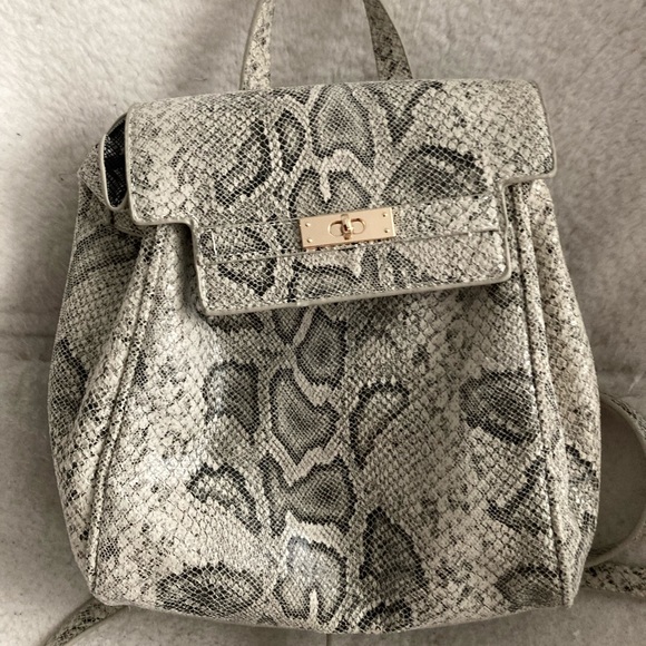 Mini backpack - Picture 2 of 10